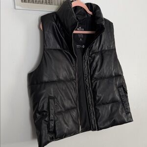 Hollister Black Puffer Vest